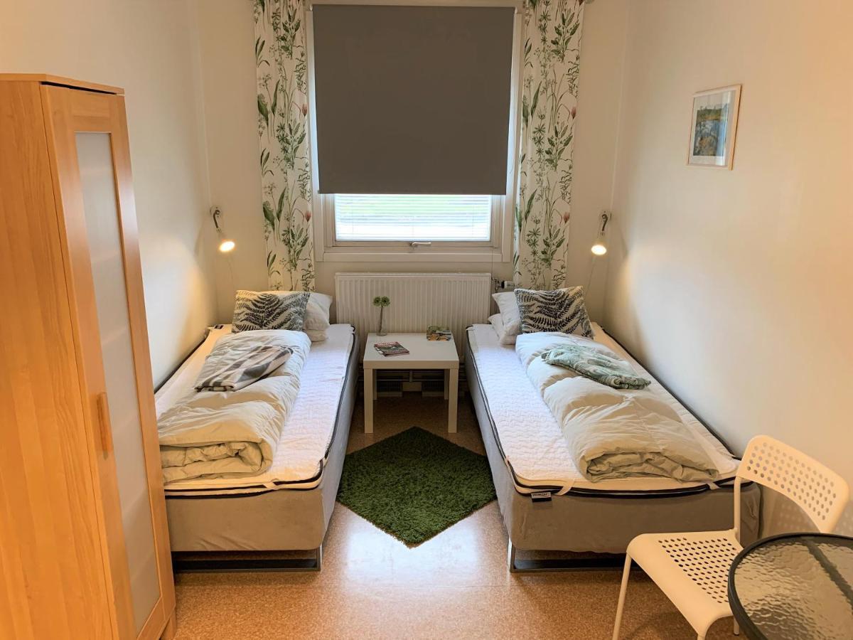 Haellefors Vandrarhem-Hostel & Kanotcenter Экстерьер фото