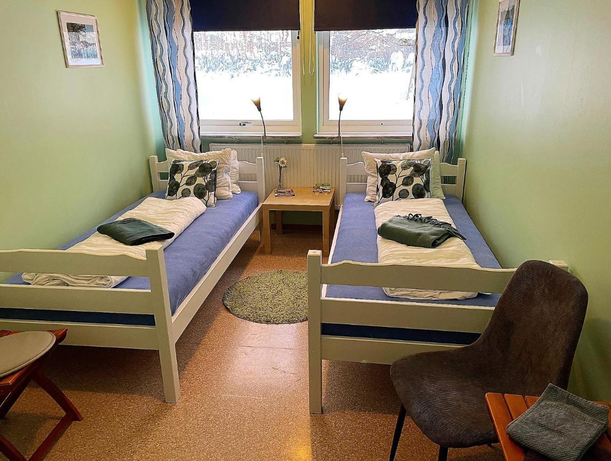 Haellefors Vandrarhem-Hostel & Kanotcenter Экстерьер фото