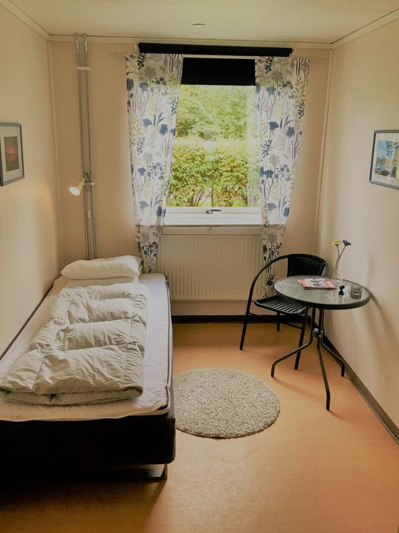 Haellefors Vandrarhem-Hostel & Kanotcenter Экстерьер фото