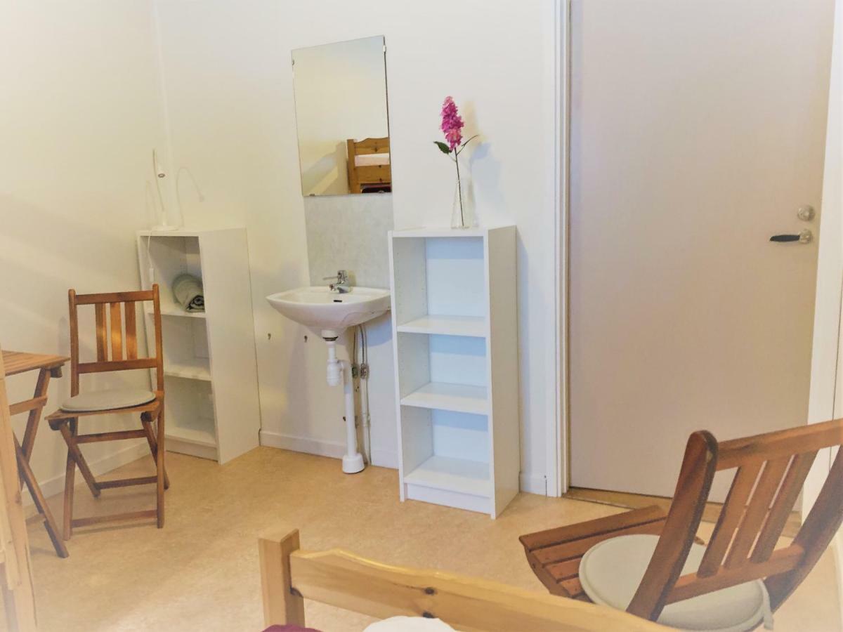 Haellefors Vandrarhem-Hostel & Kanotcenter Экстерьер фото