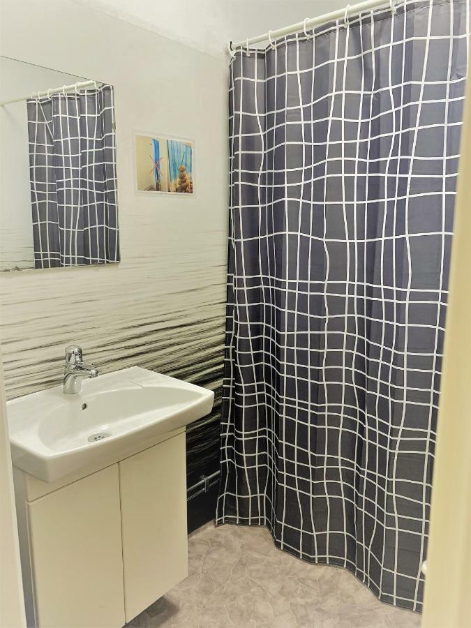 Haellefors Vandrarhem-Hostel & Kanotcenter Экстерьер фото